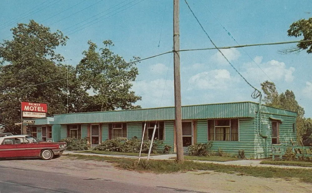 Palmer Motel - Vintage Postcard (newer photo)